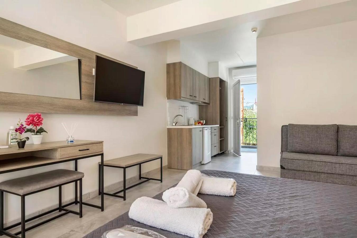 Blue Star Aparthotel ニドリ エクステリア 写真