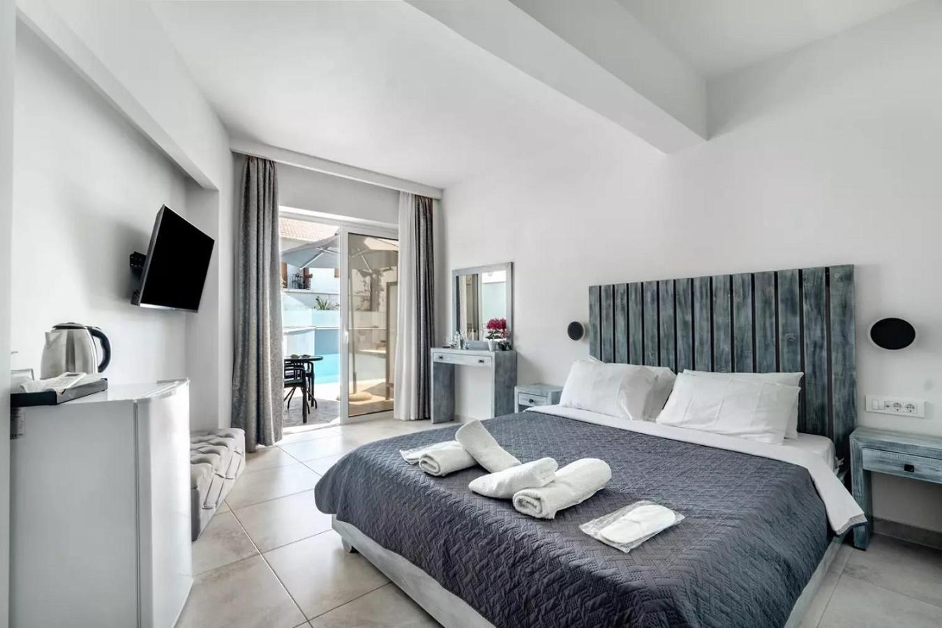 Blue Star Aparthotel ニドリ エクステリア 写真